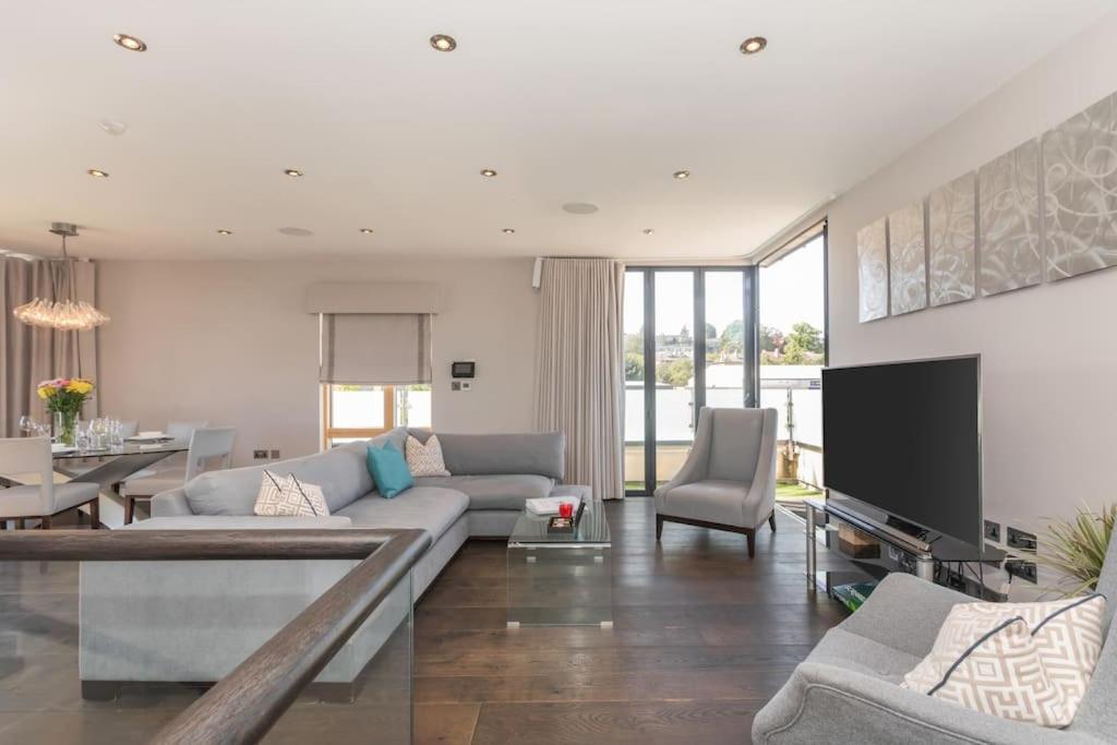 Stylish Penthouse Apartment With Hot Tub Bath Exterior foto